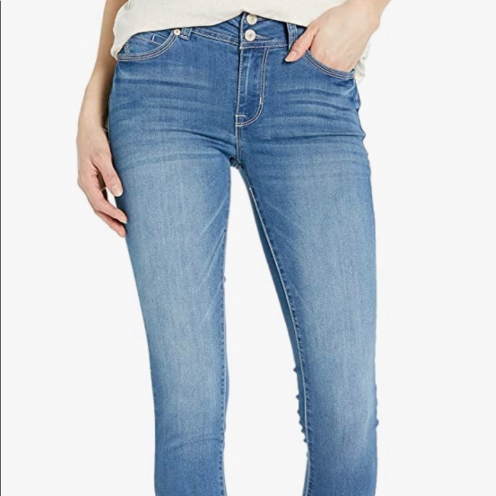 WallFlower Women's Instasoft Ultra Fit Skinny Jean
